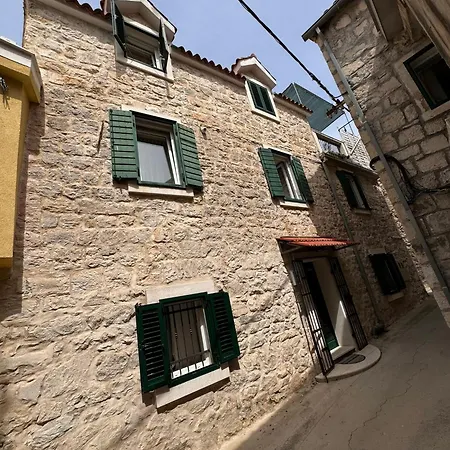 Tara Villa