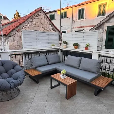 Tara Villa Split