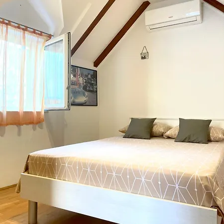 Tara Villa Split